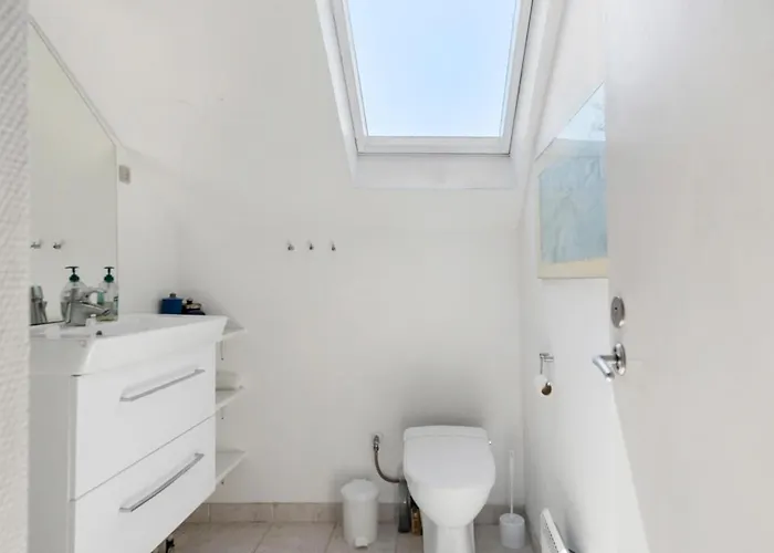 3 Bedroom Amazing In Semesterbostad